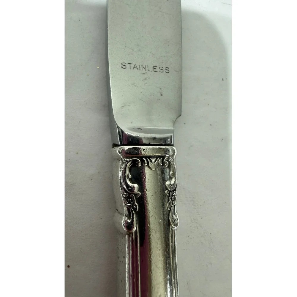Lunt Modern Victorian Sterling Silver Handle Dinner Knife Stainless Blade 9.125